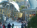 Globo classico na entrada do Universal Studios