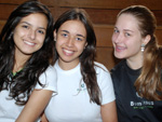 Victria Rocha Freitas, Thas Jaouni Santos e Claudia Garbin