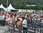 Galera entrando no Parque Planeta depois de horas na fila. No  mole no!